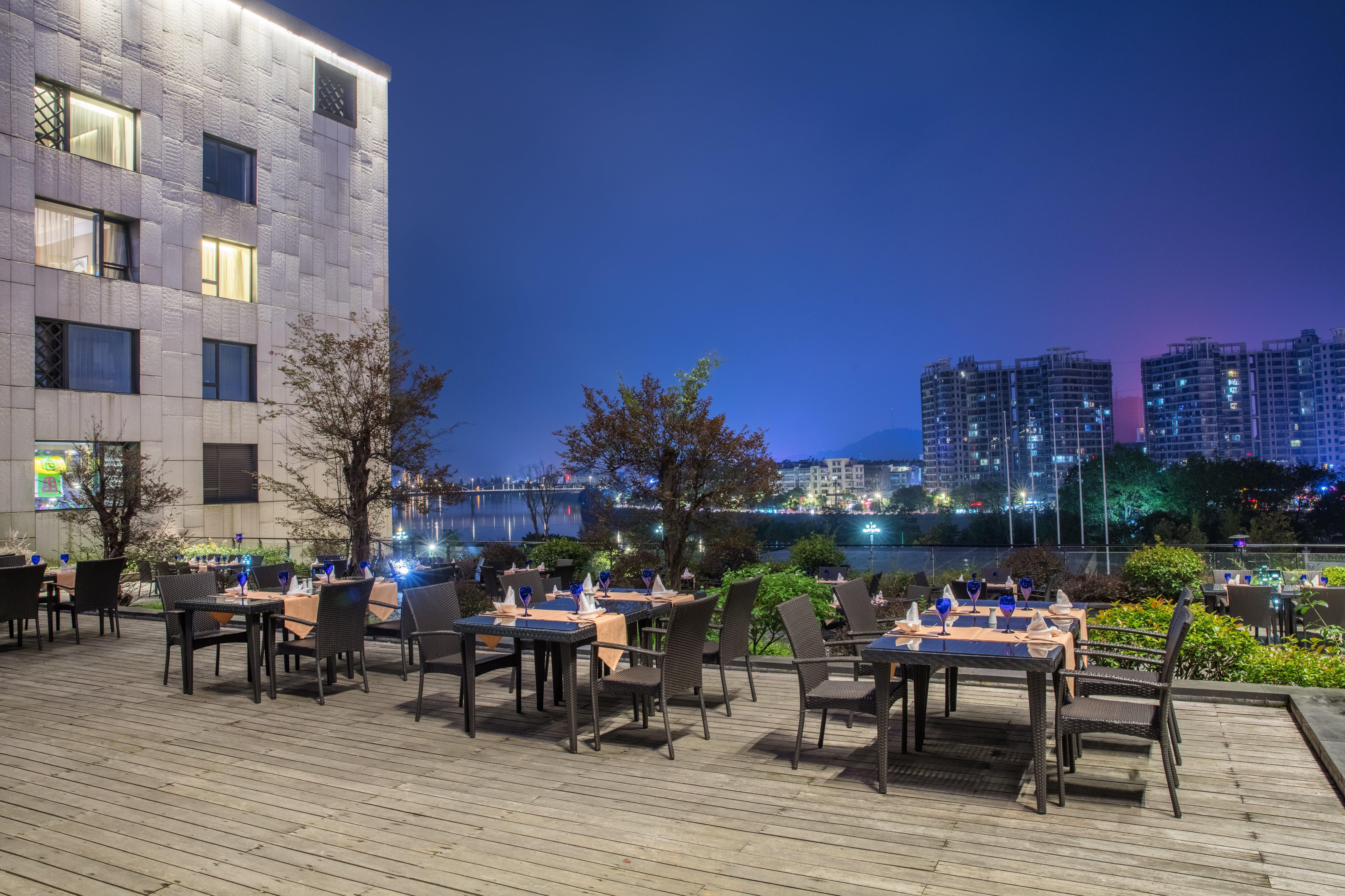 Crowne Plaza Huangshan Yucheng By Ihg Екстериор снимка