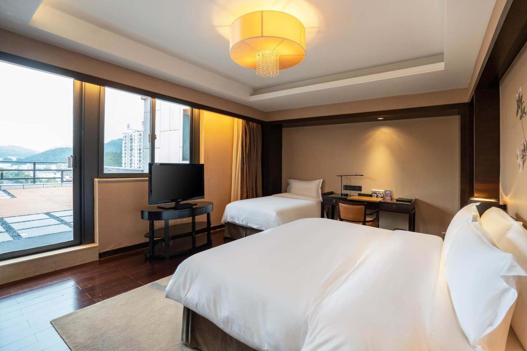 Crowne Plaza Huangshan Yucheng By Ihg Екстериор снимка