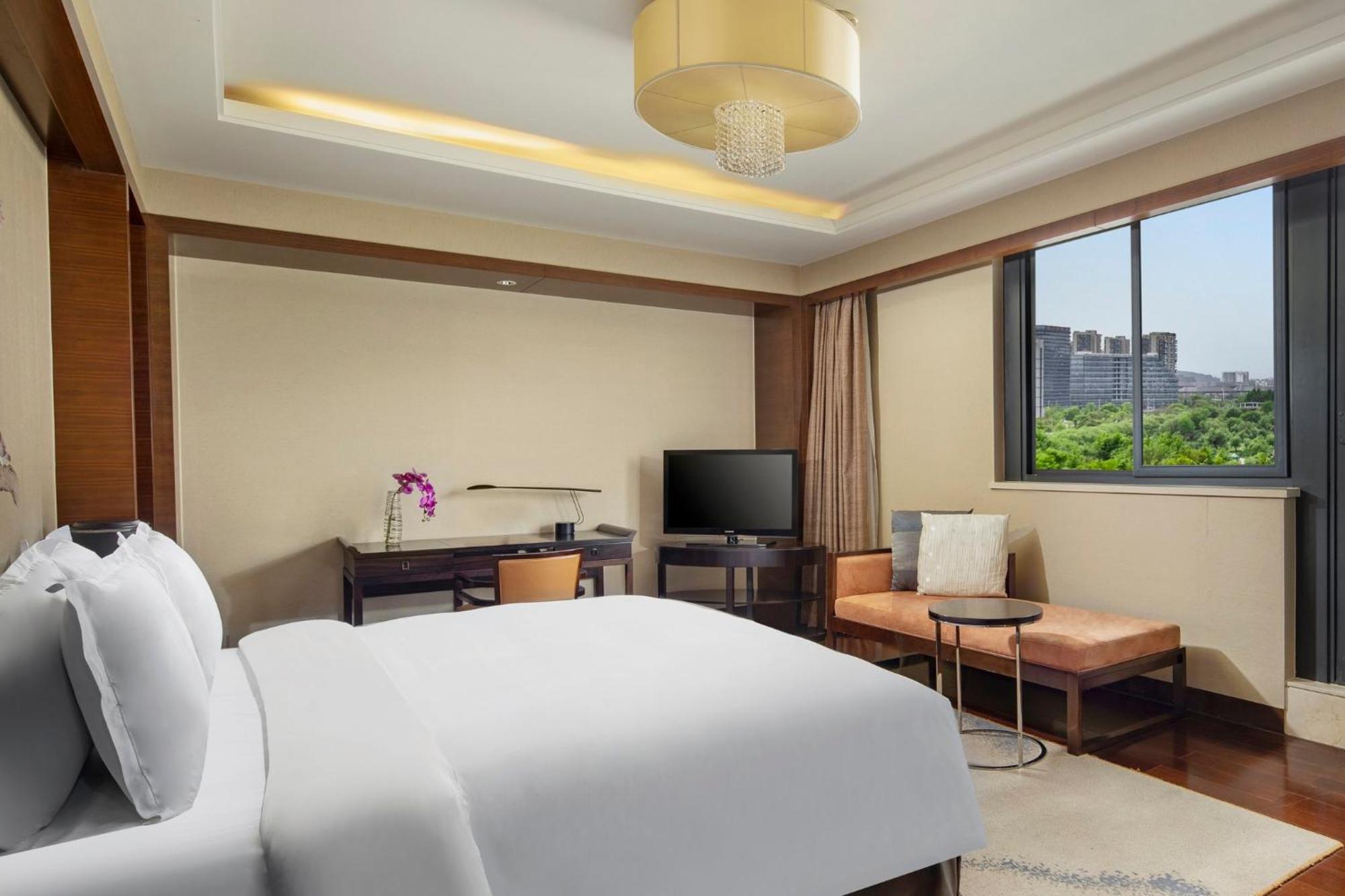 Crowne Plaza Huangshan Yucheng By Ihg Екстериор снимка